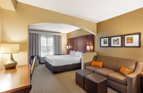 State College Hotel | Comfort Suites State College near Penn State