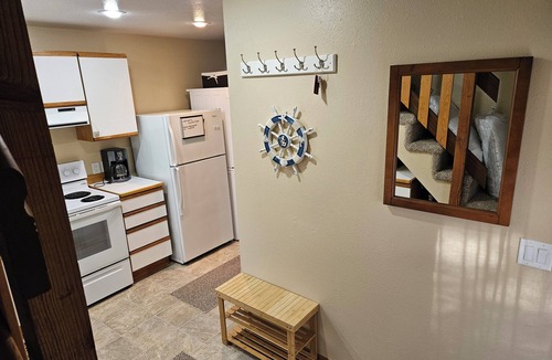 Ketchikan Cabin | Cozy 1 bedroom cabin full of amenities in beautiful Ketchikan