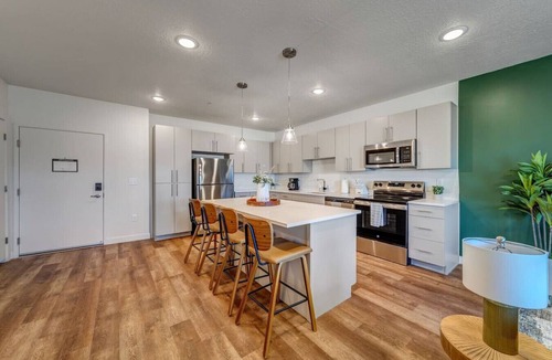 Draper Apartment | Cozy 1bd Apt w/Hot Tub & Gym Access