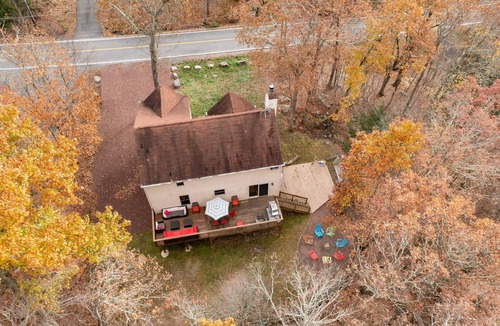 Bushkill House | Cozy Creekfront House with Sauna
