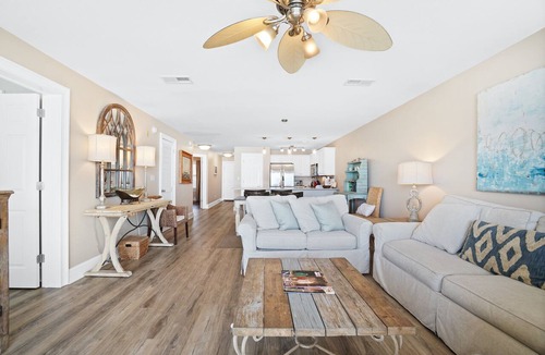 Crystal Beach Condo | Crystal Dunes 205 - Beachfront, Pool, Hot Tub, Destin, Family FAV!