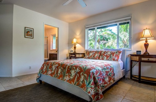 Keaau House | EPIC SPOT FOR WHALE WATCHING HERE AT MIKA KAI-Blue Hawaii Oceanfront
