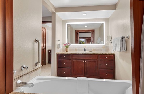 Ko Olina Resort | Exclusive 𝐅𝐢𝐧𝐝𝐢𝐧𝐠 𝐌𝐞𝐢𝐥𝐢 offers: Beachfront KoOlina Resort+Amenities