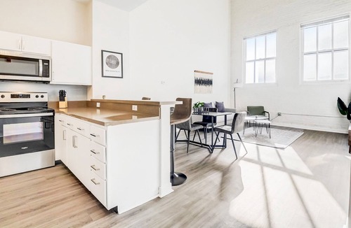 Mile Square Apartment | Frontdesk | 2 BR Apt by Indiana Convention Center