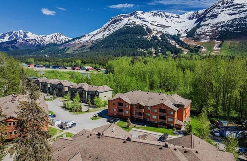 Alyeska Apartment | Girdwood Getaway - Hot tub with a View!