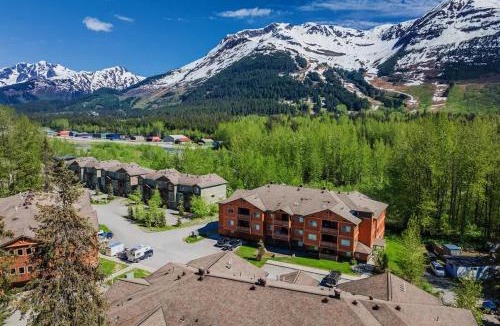 Alyeska Apartment | Girdwood Getaway - Hot tub with a View