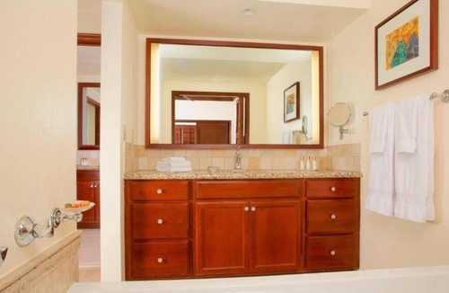Ko Olina Villa | gorgeous and relaxing view of the resorts many pools and amenities.