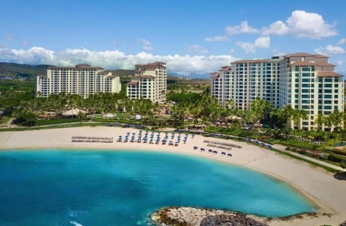 Ko Olina Villa | gorgeous and relaxing view of the resorts many pools and amenities.
