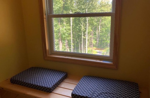 Roan Mountain House | Gorgeous Mountain View 8 miles from Appalachian Trail