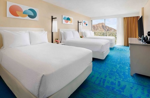 Waikiki Hotel | Great Relaxing Overnight Stay! 4 Diamond Head View Units, Beachfront, Pool