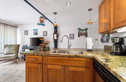 Kailua-Kona Condo | 🏖️Ground Floor Kona Condo | Pools, AC, Near Town