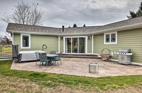 Edray House | Guesthouse on Lonesome Hollow: Hot Tub & Mtn Views