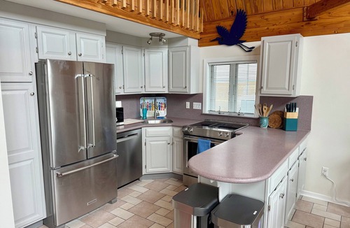 Prime Hook Beach Cottage | Heron’s Haven- a dog friendly beach oasis