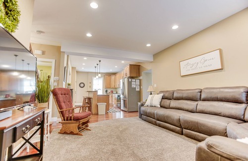 Paradise House | Home in Paradise w/HOT TUB, Jacuzzi + Fire Pit!