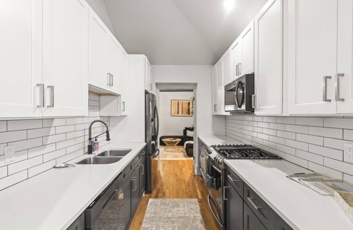 Reynoldstown House | Hot Tub|Sauna|Walkable|Reynoldstown Spa Retreat
