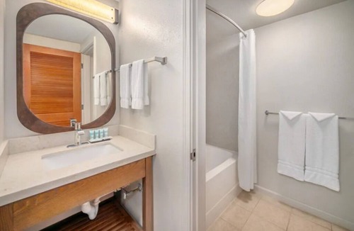 Kahului Hotel | Idyllic Beach Getaway | Four Family Ready Rooms w/Direct Beach Access