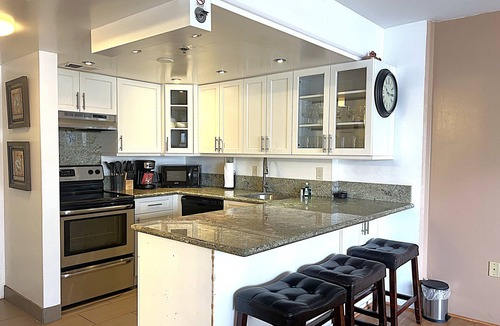 Waikiki Hotel | Ilikai by Luana Hawaii Vacation Rentals