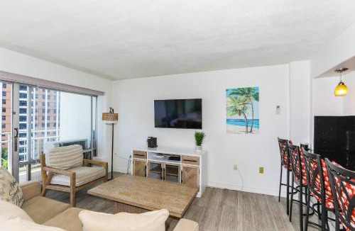 Waikiki Apartment | Ilikai Tower 940