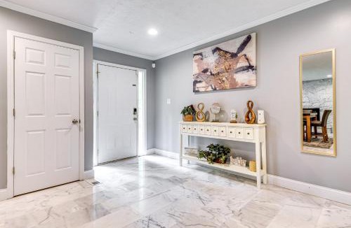 Wayne House | Indianapolis Vacation Rental about 8 Mi to Downtown!