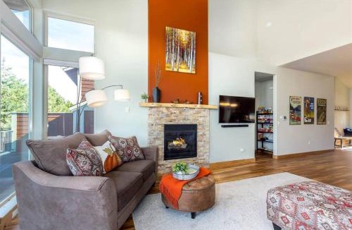 Redmond House | Juniper Haven New Remodel and Resort Amenities