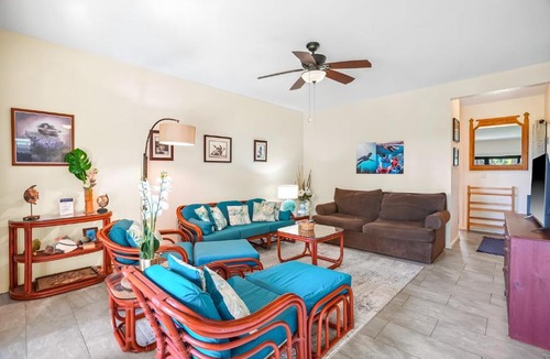 Lihue House | Kaha Lani - 5BR Oceanfront - Sleeps 14