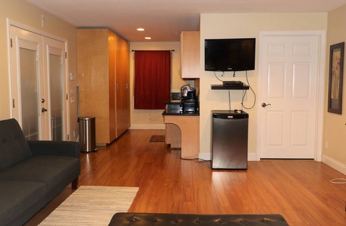Kailua Apartment | Kailua Blue Ocean Breeze Beach Studio