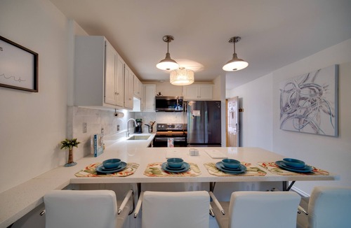 Nawiliwili Condo | Kauai Vacation Rental: Walk to Kalapaki Beach!