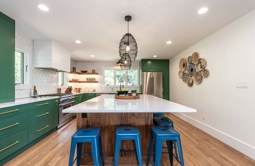 Bracey House | Lake Escape-POOL, Deep water, Diving Board, Main Lake, Panoramic Views!