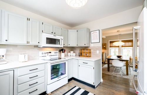 Lakeside Cottage | LAKESIDE HOME WITH PRIVATE POOL and ASSOCIATION BEACH ACCESS!