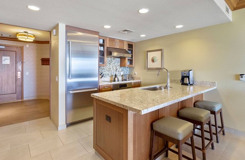 Kaanapali Villa | Maui Resort Rentals: Hyatt Residence Club – 2BR Oceanfront Middle Floor VIlla