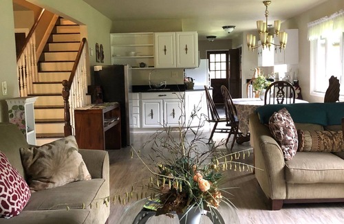 Mendenhaven Hostel | Mendenhall Private Room In Shared Home - DISCOUNT ON TOURS