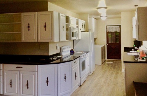 Mendenhaven Hostel | Mendenhall Private Room In Shared Home - DISCOUNT ON TOURS