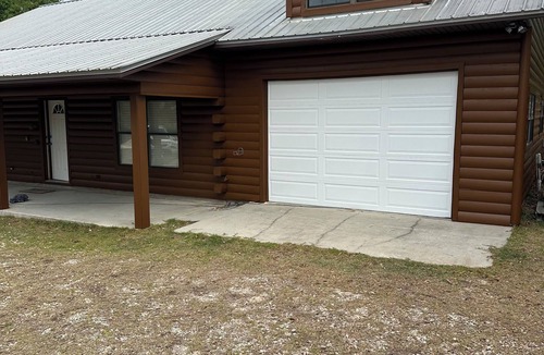 Steinhatchee Cabin | Miller's cabin in lovely Steinhatchee Fl. Walking distant to the river