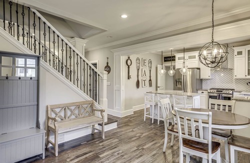 London House | Modern Comfort Near Columbus: Home w/Yard & Porch