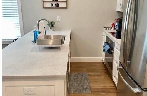Central West End Apartment | Modern Studio Apartment in Heart of CWE