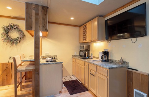 Welches House | MTN Cabin-Hot Tub-Fire Pit-Games-Sleeps 10!