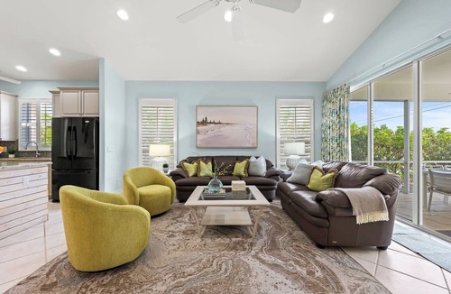 Naples Park House | Neapolitan 3BR Tropical Pool Home | Walk to Beach