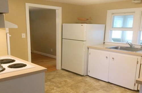 East Harwich House | Near Beach Bike Path Pet Friendly AC WiFi Simplicity