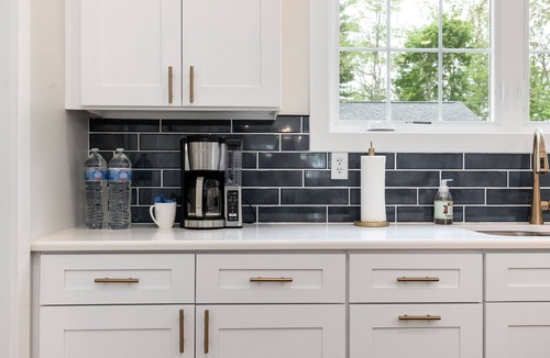 Wooded Estates Apartment | New Build Near Notre Dame 5BR 4.5BA