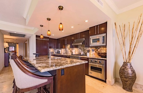 Honokowai Condo | NEW! KBM Resorts | 3 FREE CARS | Honua Kai Konea | Ocean view | Spacious 7-Bedroom Multi-Unit Listing! HK ML-3347