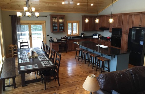 Keene House | NEWER HOME - KEENE, KEENE VALLEY, LAKE PLACID AREA JULY 2026 is WIDE OPEN