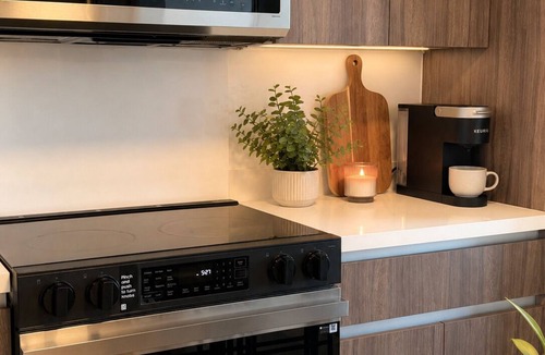 Ala Moana Condo | Newly Built High-Floor Condo with Diamond head & Ocean Views & Luxury Amenities
