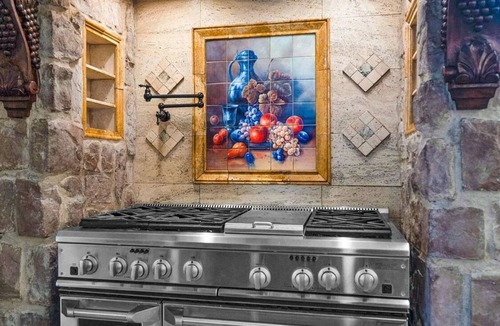 Gilbert House | Oasis Estate with Pool, Hot Tub, 3 Pickleball Courts, Putting Green, 13’ Theatre