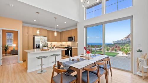 Makaha Valley House | Ocean Escape by AvantStay