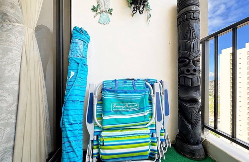 Waikiki Condo | Ocean-view retreat w/lanai & free parking