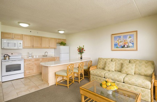 Waikiki Condo | Ocean Views | Aston Waikiki Banyan 1BOV1 – Pool & Hot Tub