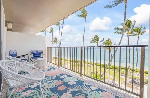 Punaluu Condo | Oceanfront Condo w/Pool & Beach Access