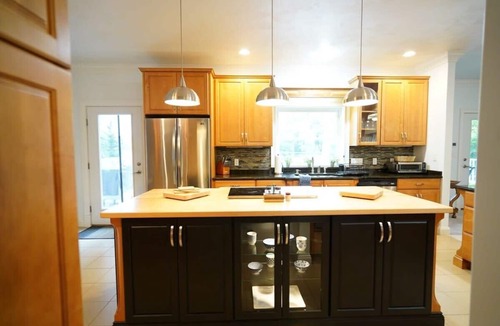 Treasure Lake House | Over 4800+ sqft. Lakefront Retreat-Sleeps 13 Lake is FULL AGAIN! Come and enjoy the beautiful LAKE!