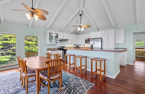 Kailua-Kona House | 🌴Panoramic Ocean Views Private Pool + Spa AC 4BR Kona Retreat Sleeps 10🌴