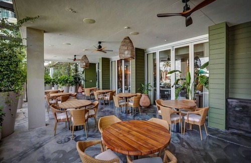 West Avenue Apartment | Perfect in South Beach With Gorgeous Bay View
